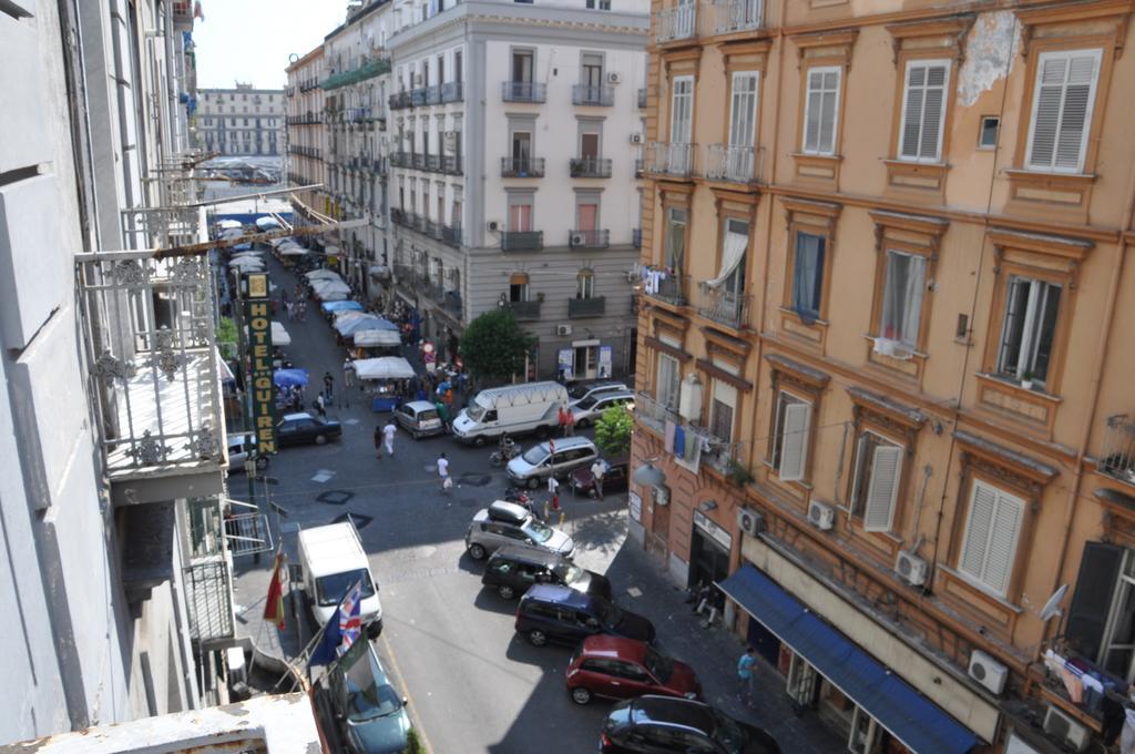 Firenze32 Acomodação com café da manhã Nápoles Exterior foto